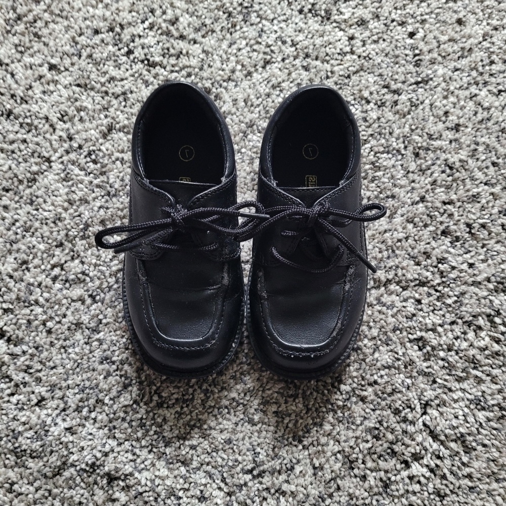 Size 7 boys dress shoes